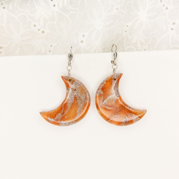 Large Amber Moon Dangler